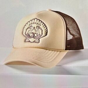 Coney Island Picnic Beachy Graphic Trucker Hat BNWT.